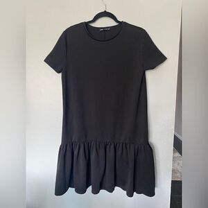 Zara Black Boxy ruffled  Dress M
